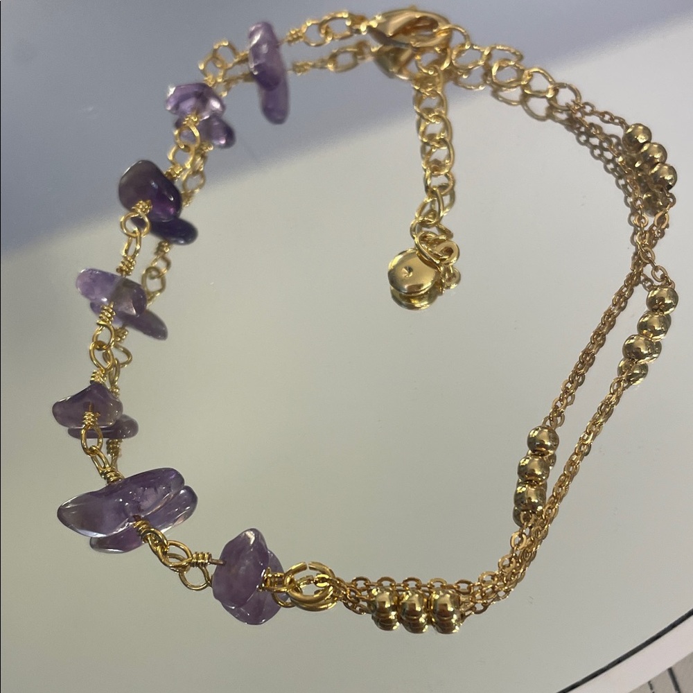 Amethyst Bracelet in stainless steel, gold plated,setting.